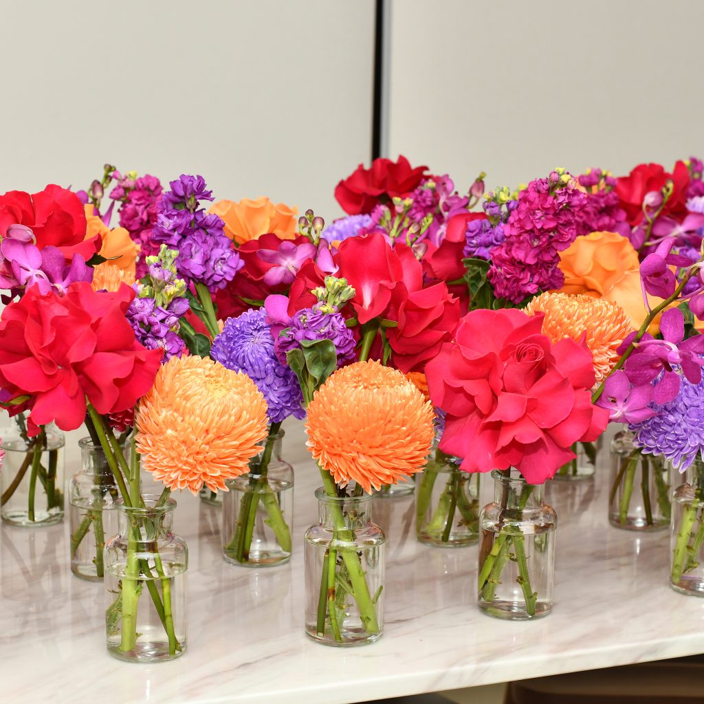 Floral Arrangements for Events - Flowers in a Vase- POSY102